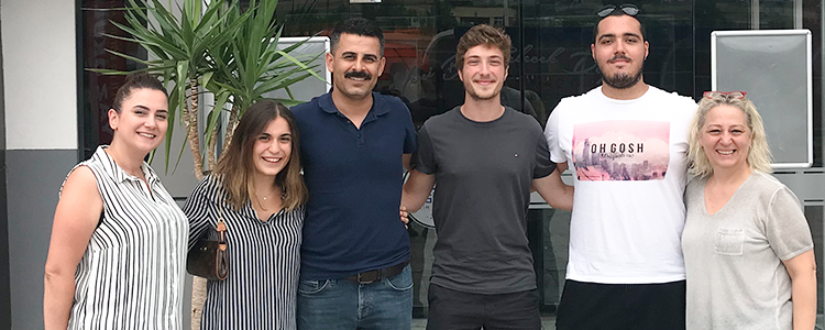 EZGİLİLERE ANLAMLI ZİYARET
